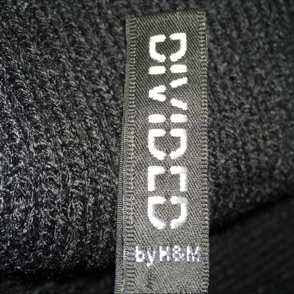 H&M Divided 8 Dress Black Sweater Short Sleeve - Picture 5 of 7